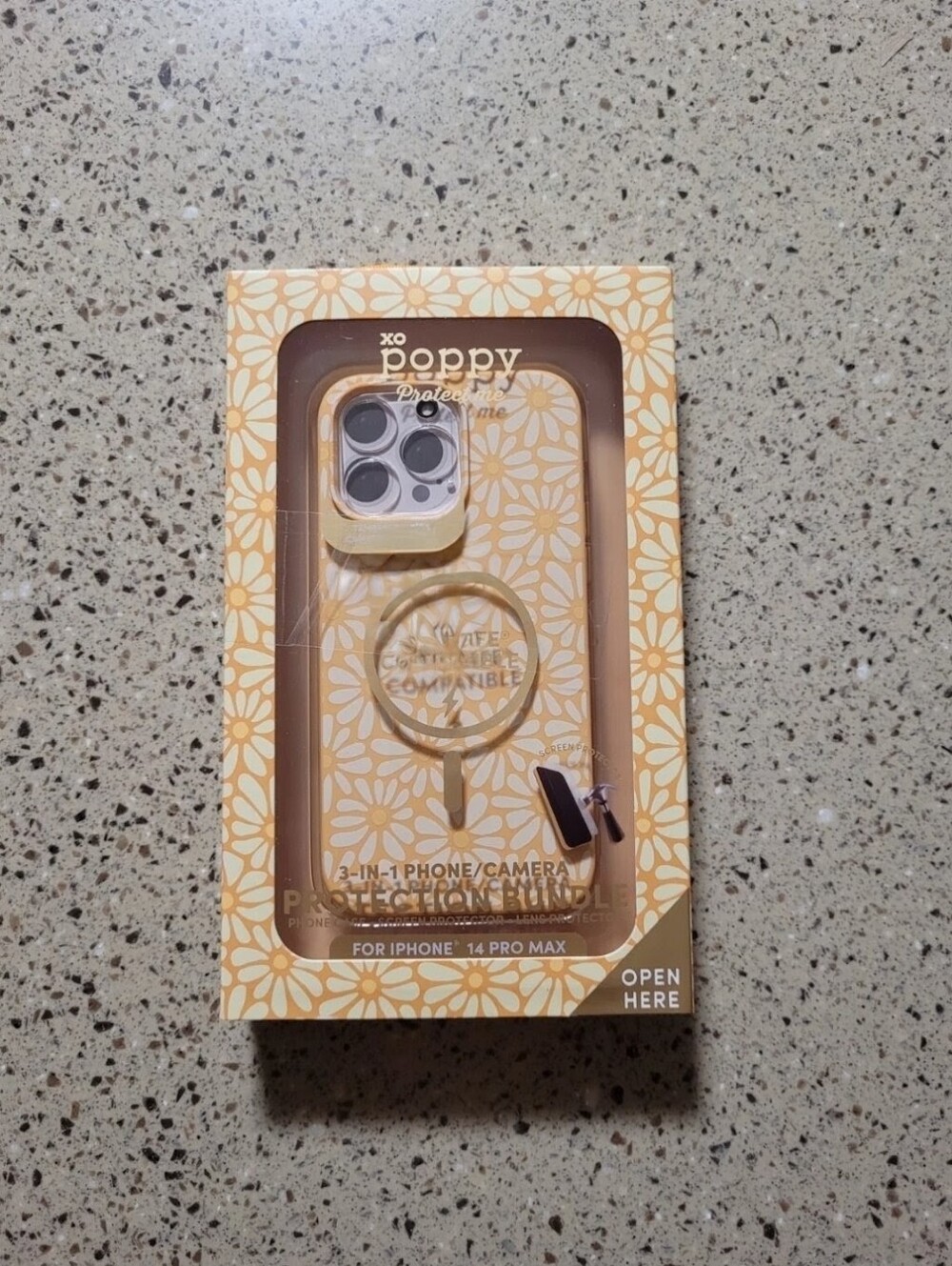 XO Poppy iPhone 14 Pro Max 3 In 1 Magsafe Daisy Case, Screen & Lens Protector